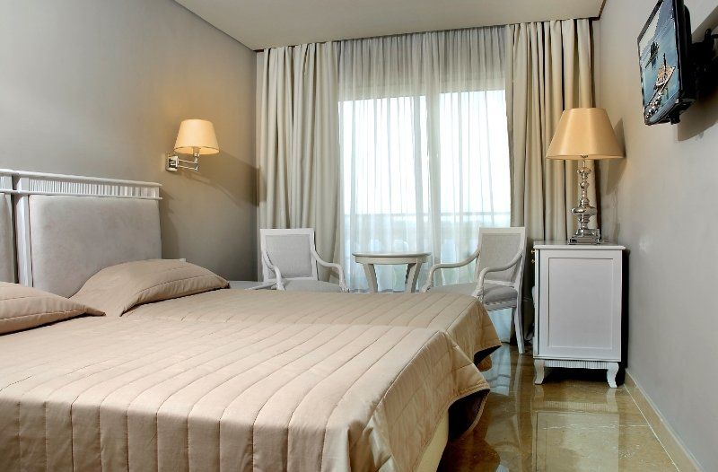 Mayor Mon Repos Palace - Adults Only Corfu  Екстериор снимка